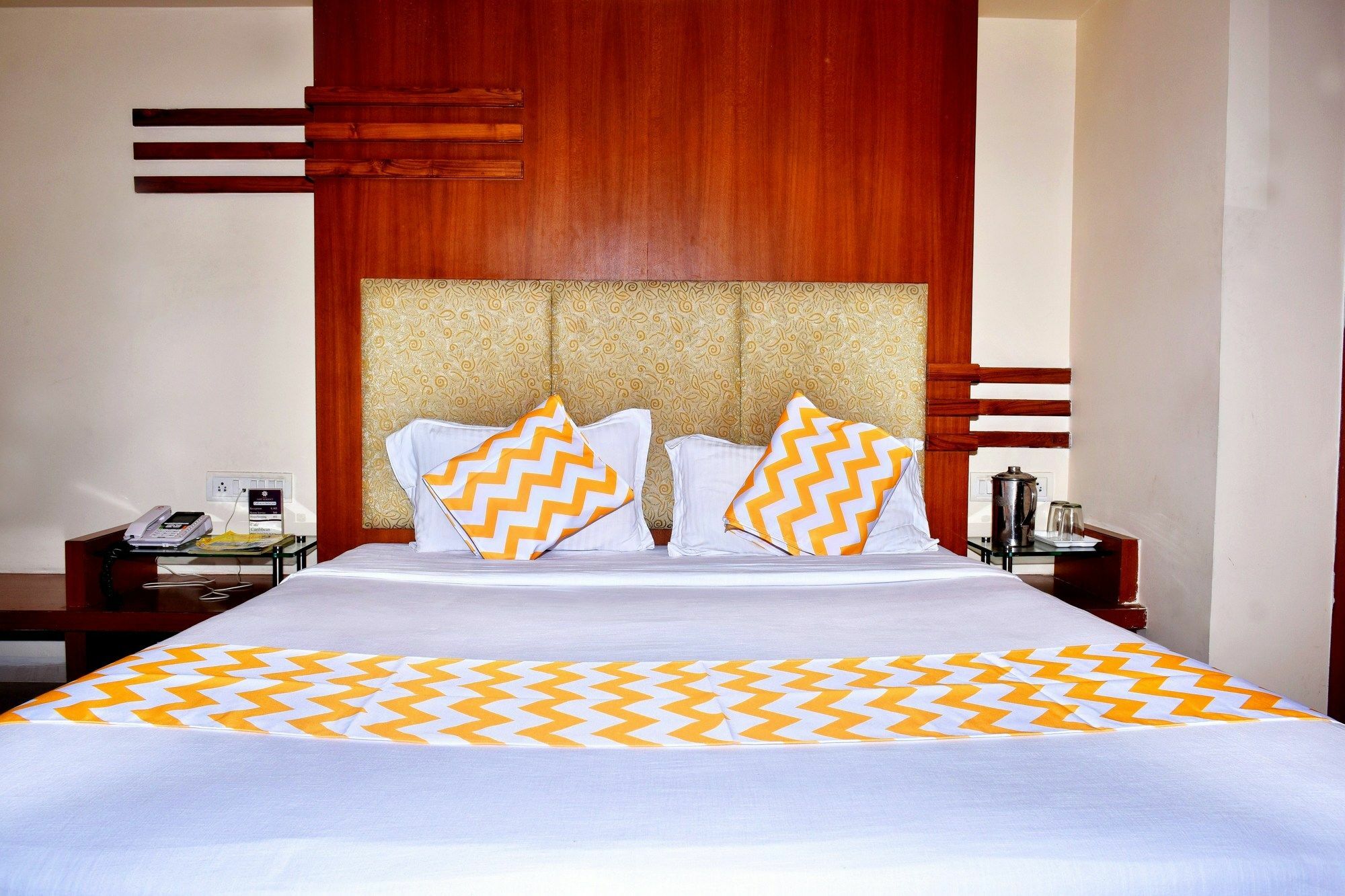 Fabhotel Prime Avenue Индор Екстериор снимка